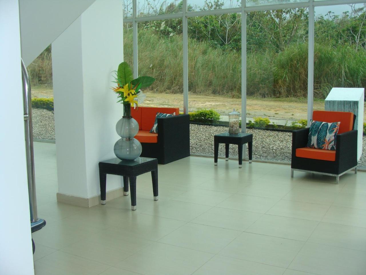 Apartamento En Balabeach Maria Chiquita In Front Of The Beach 2Hab Colon Zewnętrze zdjęcie